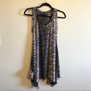 NWOT Isabella Rodriguez sleeveless top.